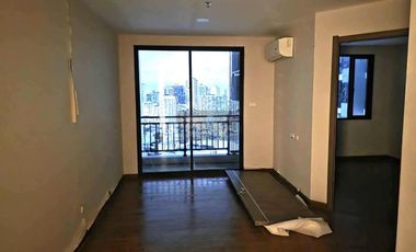 For sale 1 bed condo in Huai Khwang, Bangkok