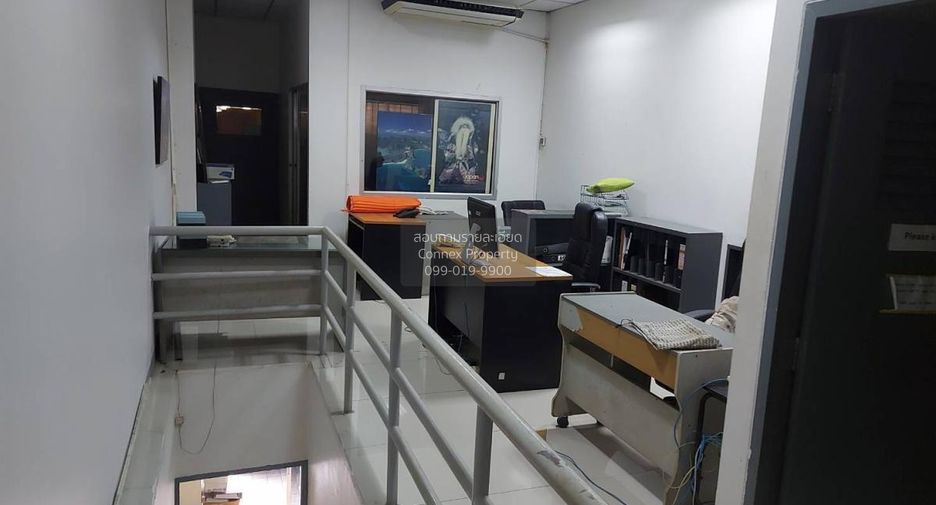 For sale 3 bedrooms retail Space in Bang Phlat, Bangkok
