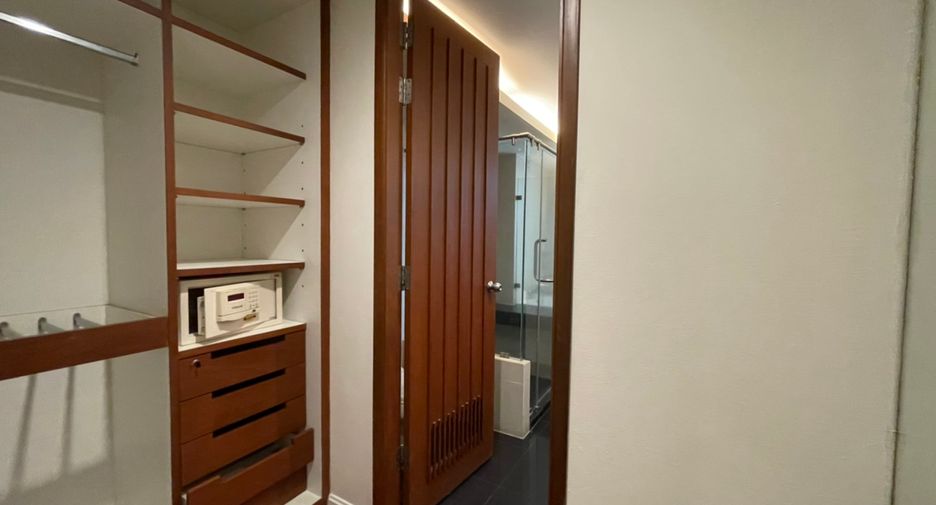 Wohnung zur Miete mit 3 Zimmer in Sathon, Bangkok
