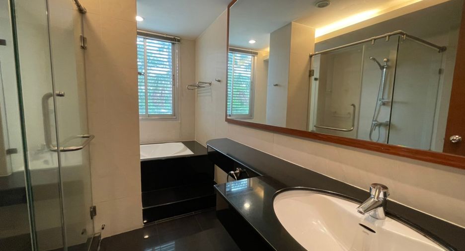 Wohnung zur Miete mit 3 Zimmer in Sathon, Bangkok