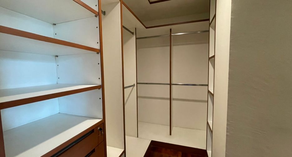 Wohnung zur Miete mit 3 Zimmer in Sathon, Bangkok