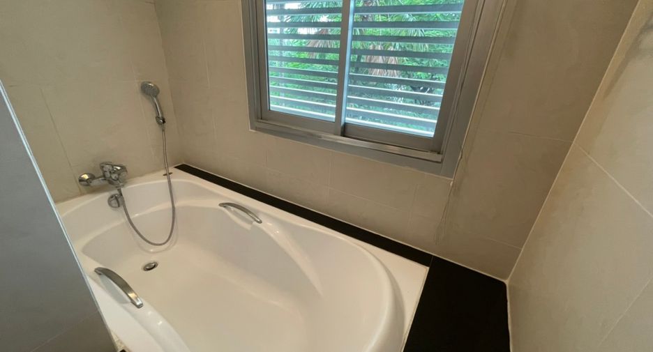 Wohnung zur Miete mit 3 Zimmer in Sathon, Bangkok
