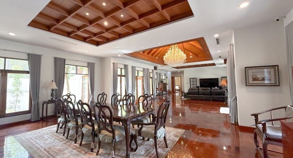For sale 5 bedrooms house in Sattahip, Chonburi