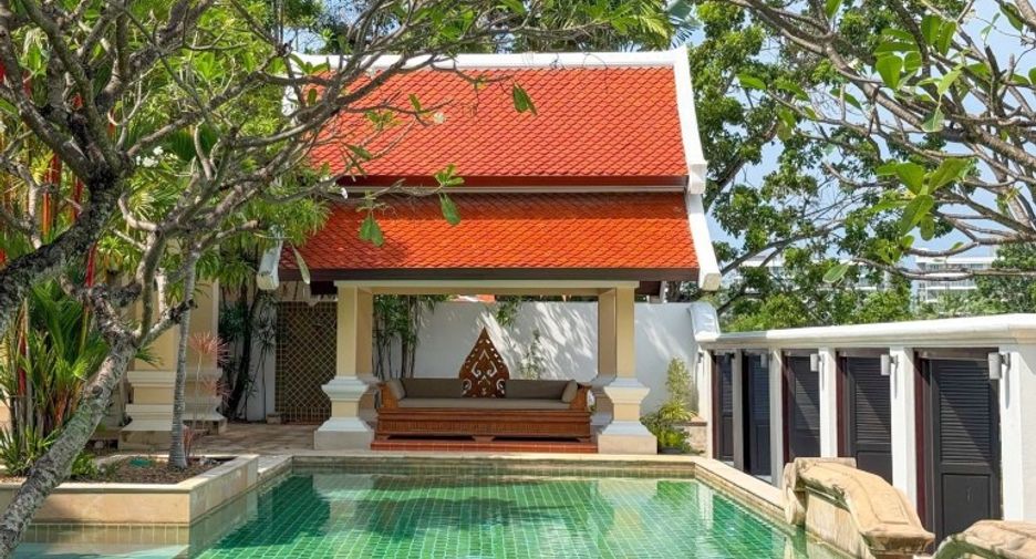 For sale 5 bedrooms house in Sattahip, Chonburi