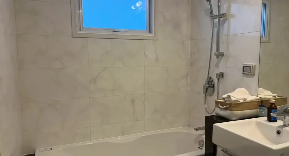For rent 2 bedrooms condo in Yan Nawa, Bangkok