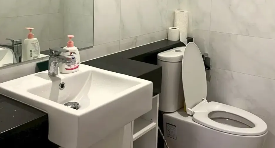 For rent 2 bedrooms condo in Yan Nawa, Bangkok