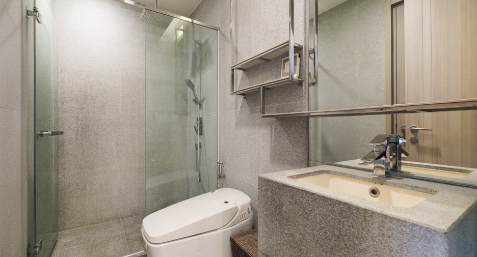 For sale 2 ベッドルーム condo in Pathum Wan, Bangkok