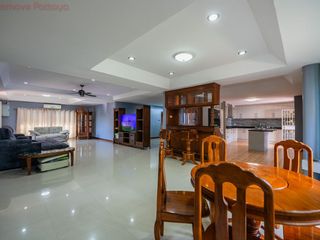 For sale 4 bedrooms house in Bang Lamung, Chonburi