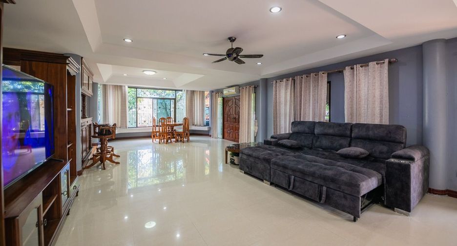 Casa en venta de 4 habitaciones en Bang Lamung, Chonburi