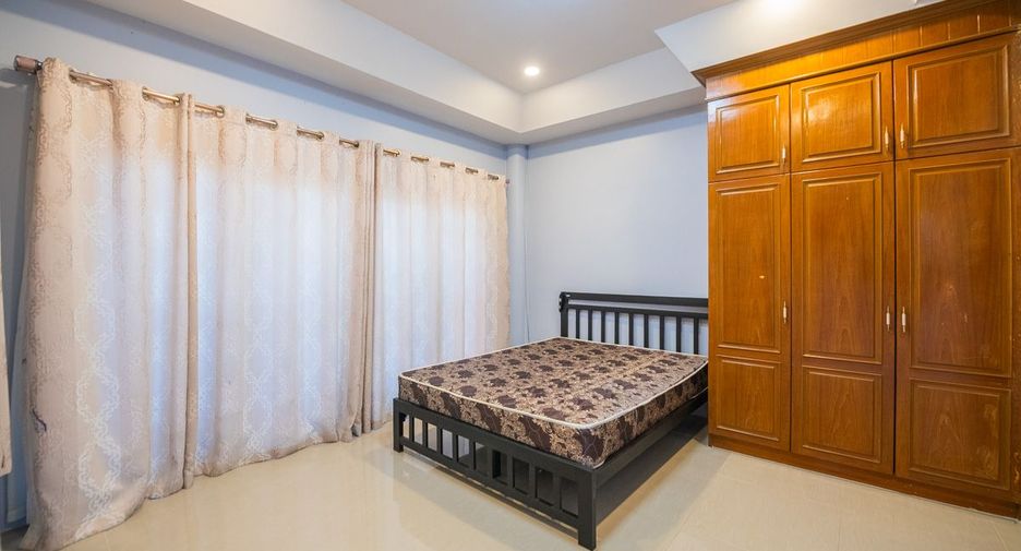 Casa en venta de 4 habitaciones en Bang Lamung, Chonburi