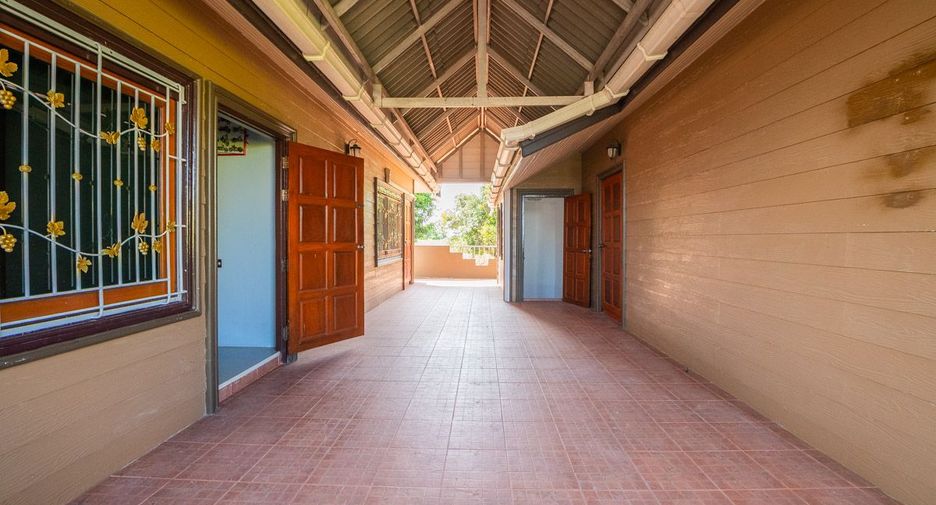 For rent 4 bedrooms house in Bang Lamung, Chonburi