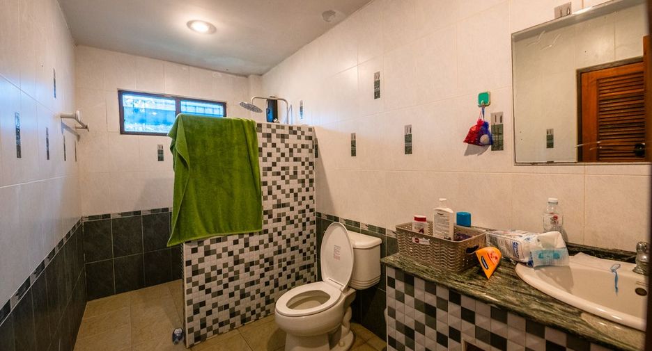 For rent 4 bedrooms house in Bang Lamung, Chonburi