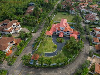 Haus zum Kauf mit 8 Zimmer in Bang Lamung, Chonburi