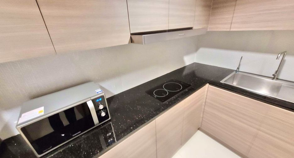 Wohnung zur Miete mit 1 Zimmer in Pathum Wan, Bangkok