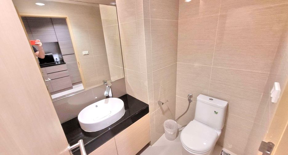 Wohnung zur Miete mit 1 Zimmer in Pathum Wan, Bangkok