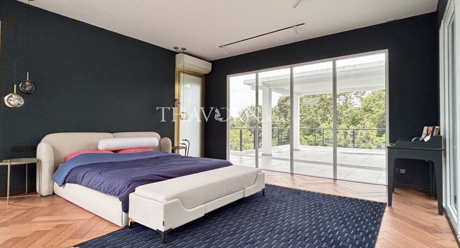 Haus zum Kauf mit 4 Zimmer in Sattahip, Chonburi
