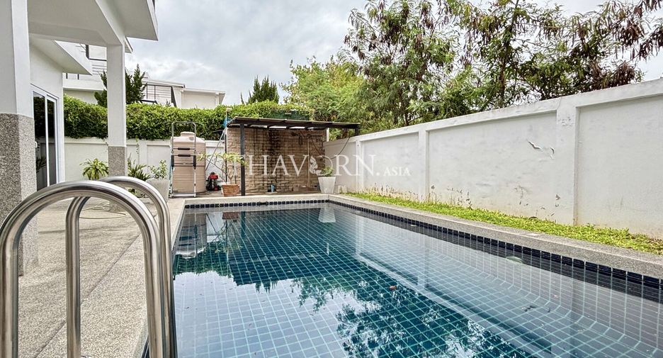 Haus zum Kauf mit 4 Zimmer in Sattahip, Chonburi