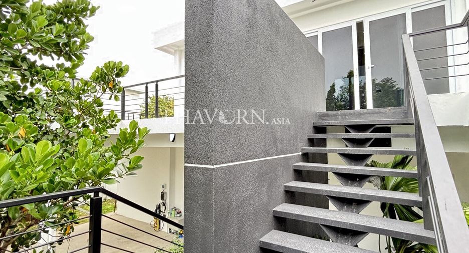 Haus zum Kauf mit 4 Zimmer in Sattahip, Chonburi