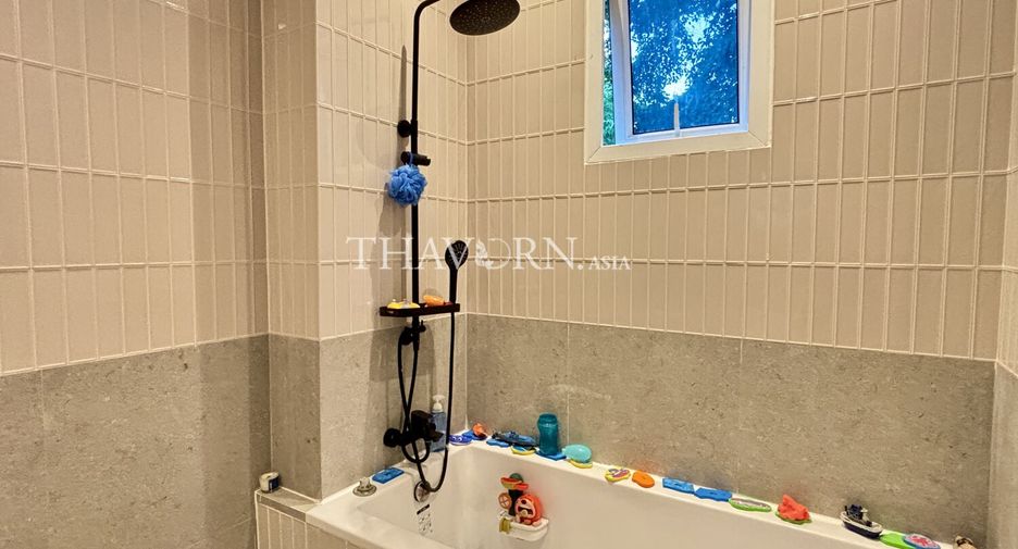 Haus zum Kauf mit 4 Zimmer in Sattahip, Chonburi