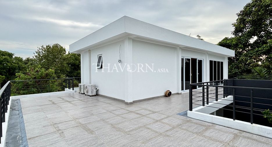 Haus zum Kauf mit 4 Zimmer in Sattahip, Chonburi