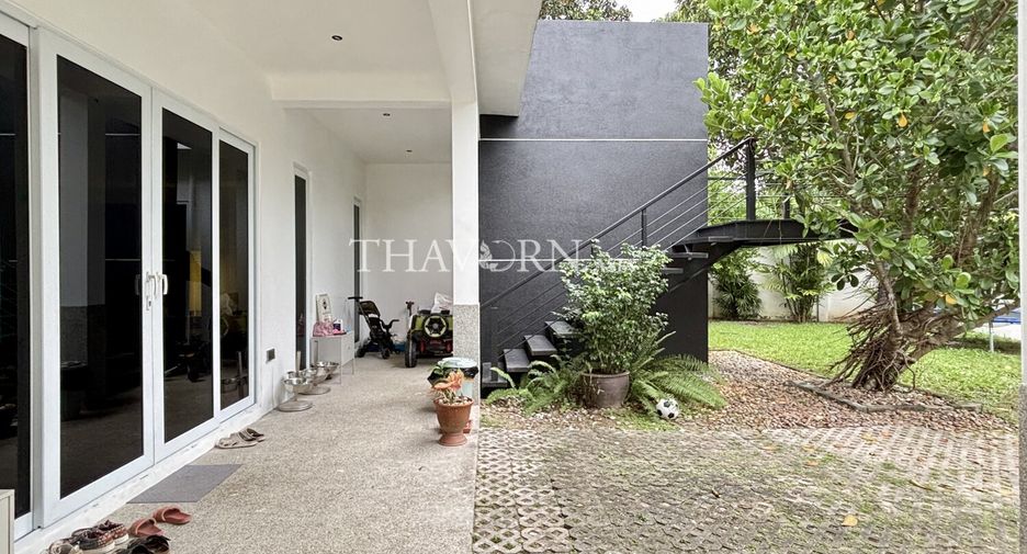 Haus zum Kauf mit 4 Zimmer in Sattahip, Chonburi
