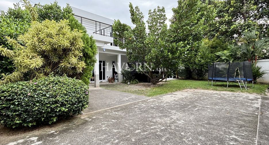 Haus zum Kauf mit 4 Zimmer in Sattahip, Chonburi