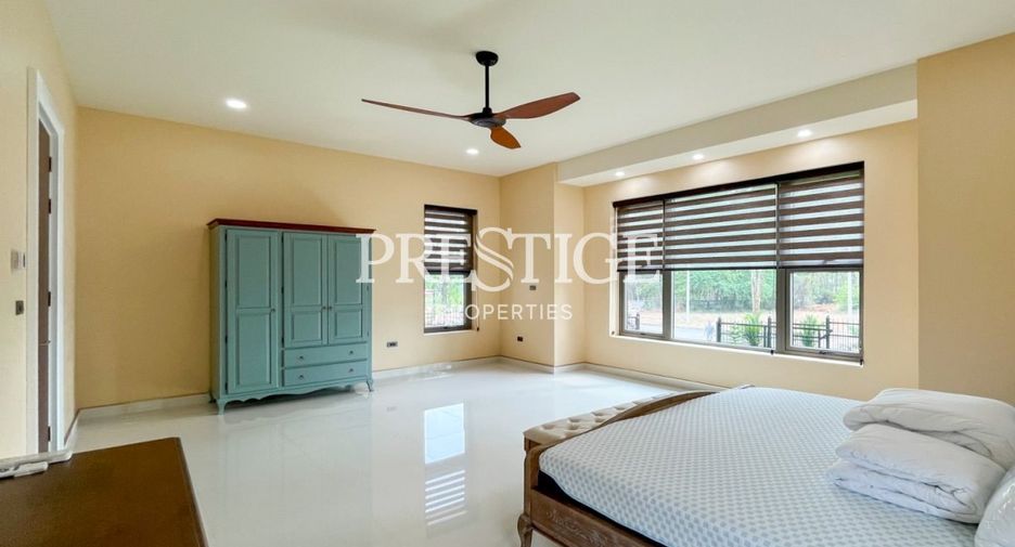 Casa en venta de 4 habitaciones en Bang Lamung, Chonburi
