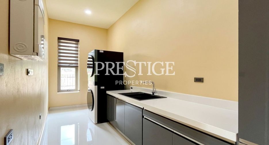 Casa en venta de 4 habitaciones en Bang Lamung, Chonburi