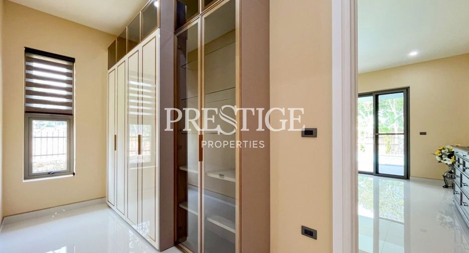 Casa en venta de 4 habitaciones en Bang Lamung, Chonburi