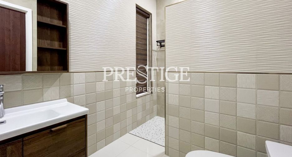 Casa en venta de 4 habitaciones en Bang Lamung, Chonburi