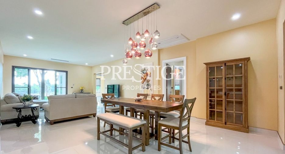 Casa en venta de 4 habitaciones en Bang Lamung, Chonburi