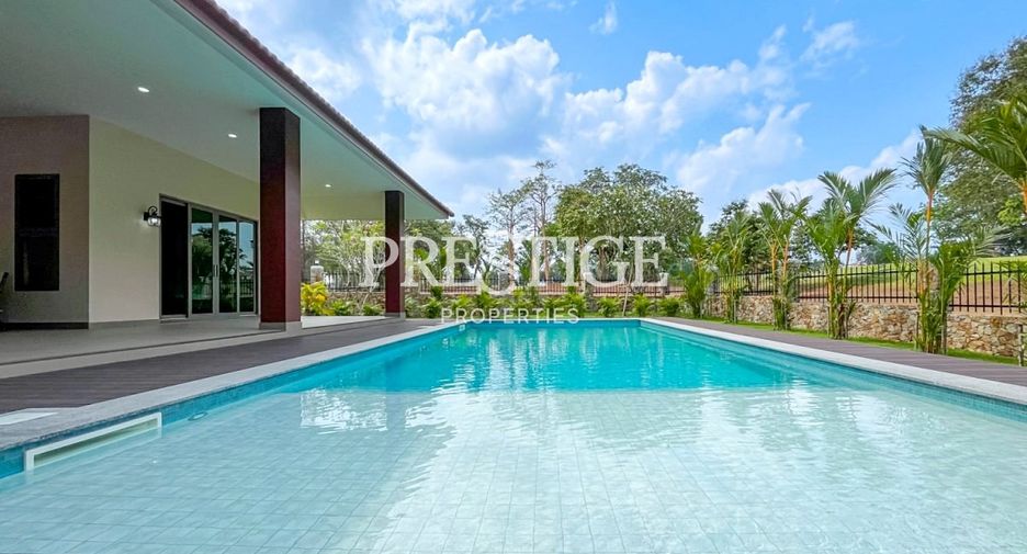 Casa en venta de 4 habitaciones en Bang Lamung, Chonburi