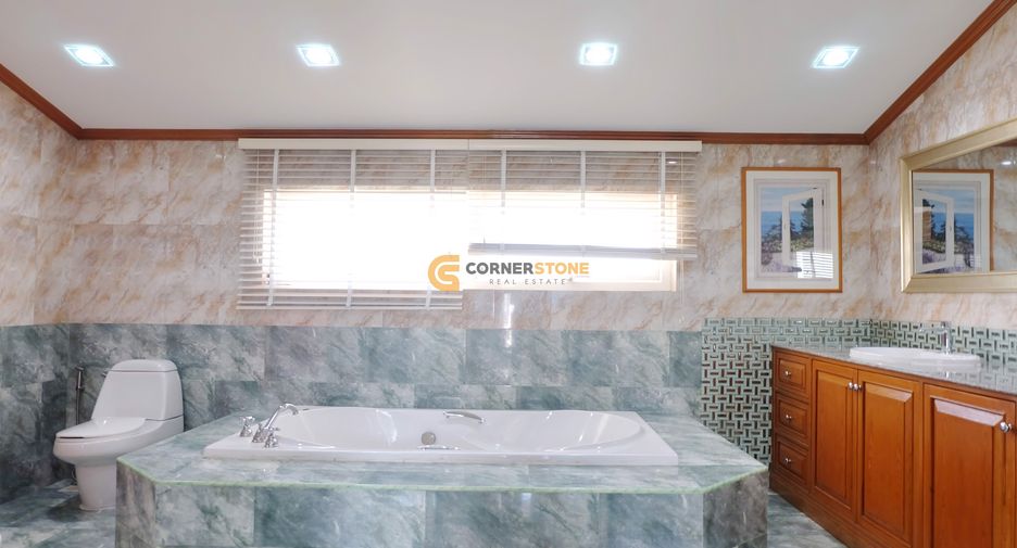 For rent and for sale 3 bedrooms house in Bang Lamung, Chonburi