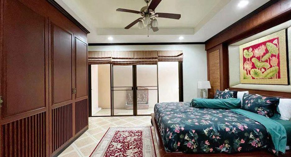 For sale 3 bedrooms house in Sattahip, Chonburi