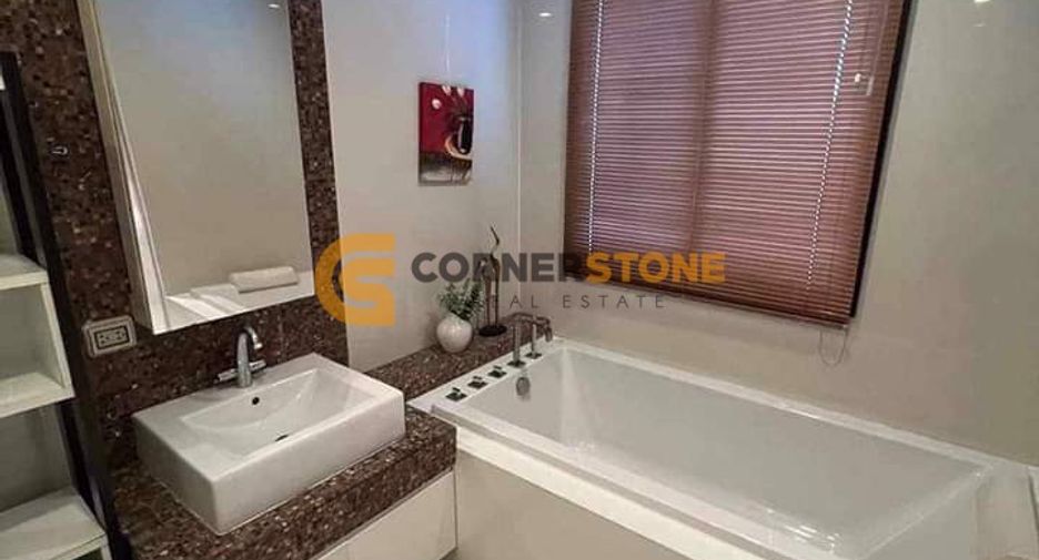 For sale 2 ベッドルーム condo in Bang Lamung, Chonburi