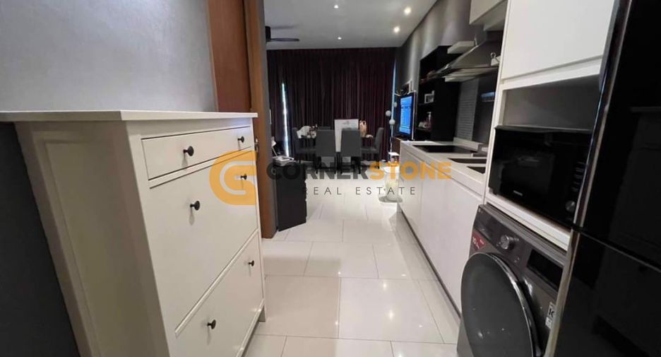 For sale 2 ベッドルーム condo in Bang Lamung, Chonburi