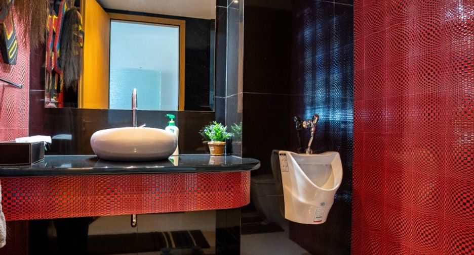 For sale 2 bedrooms condo in Pratumnak, Pattaya