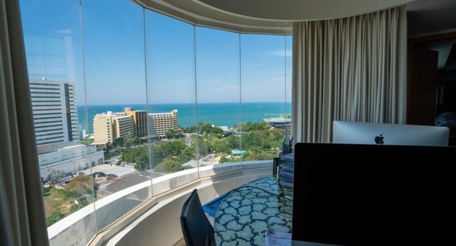 For sale 2 bedrooms condo in Pratumnak, Pattaya
