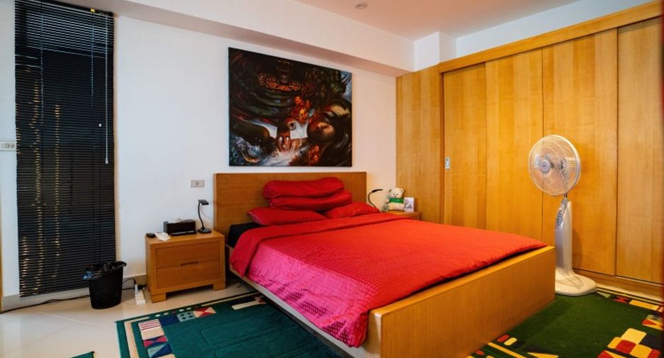 For sale 2 bedrooms condo in Pratumnak, Pattaya