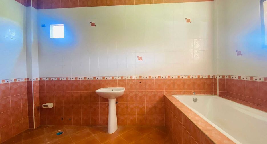 For sale 3 ベッドルーム house in Bang Lamung, Chonburi