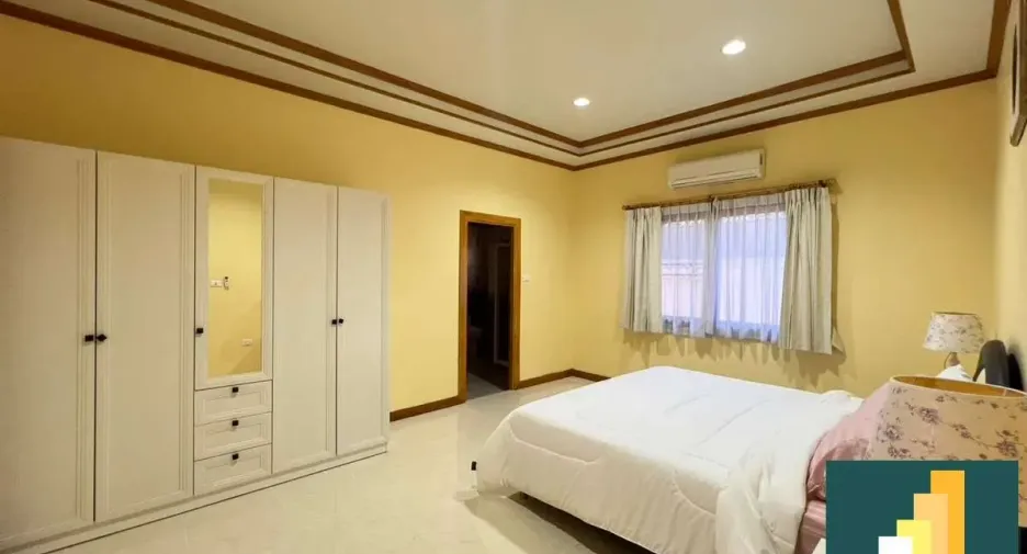 For rent and for sale 4 bedrooms house in Bang Lamung, Chonburi