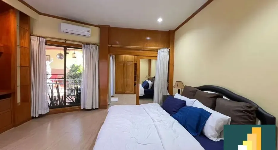 For rent and for sale 4 bedrooms house in Bang Lamung, Chonburi