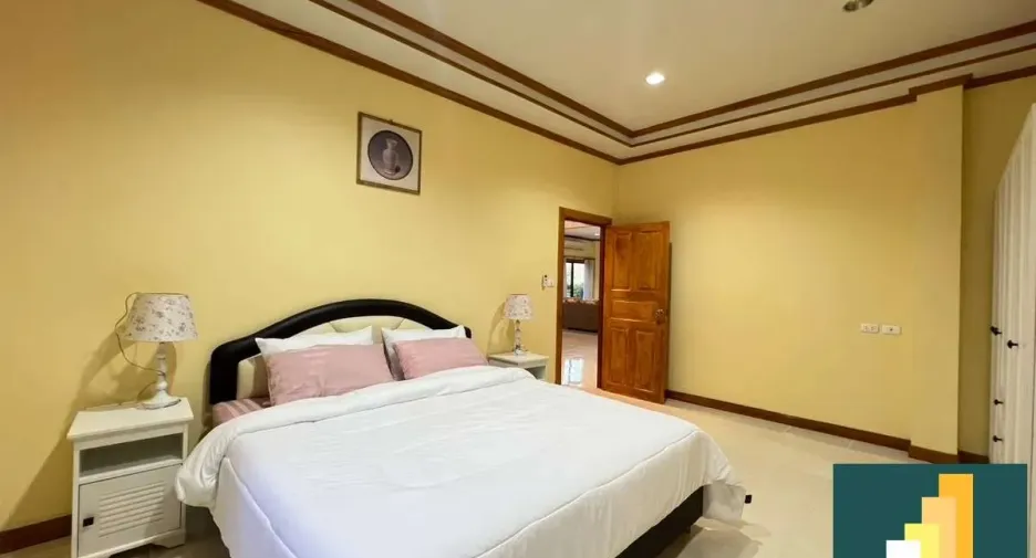 For rent and for sale 4 bedrooms house in Bang Lamung, Chonburi