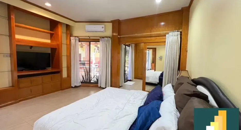 For rent and for sale 4 bedrooms house in Bang Lamung, Chonburi