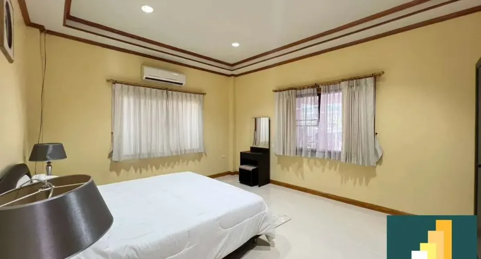 For rent and for sale 4 bedrooms house in Bang Lamung, Chonburi