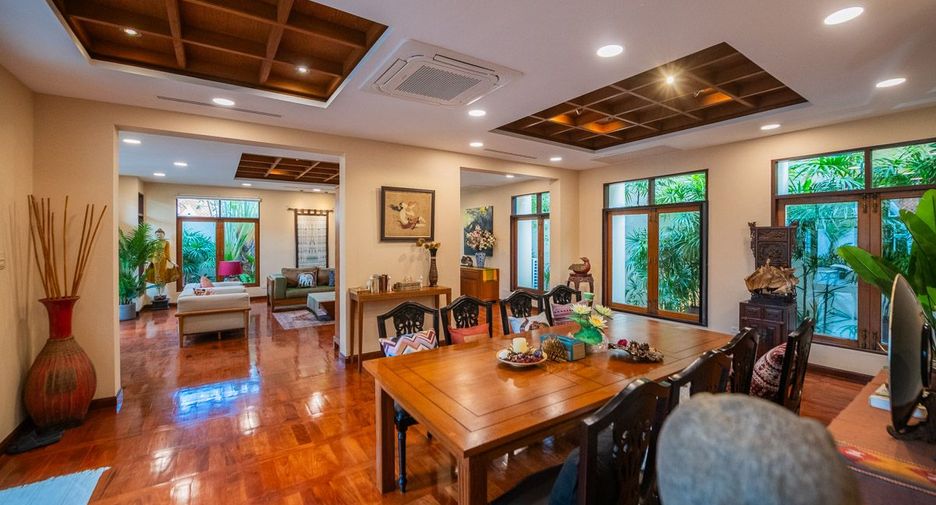 For sale 3 bedrooms house in Sattahip, Chonburi
