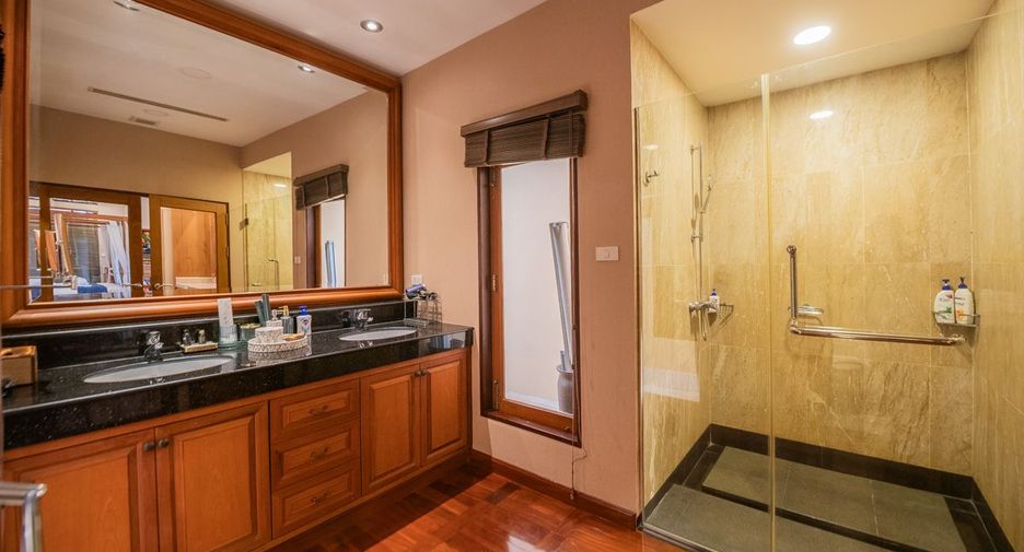 For sale 3 bedrooms house in Sattahip, Chonburi