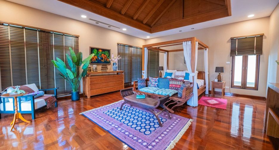 For sale 3 bedrooms house in Sattahip, Chonburi