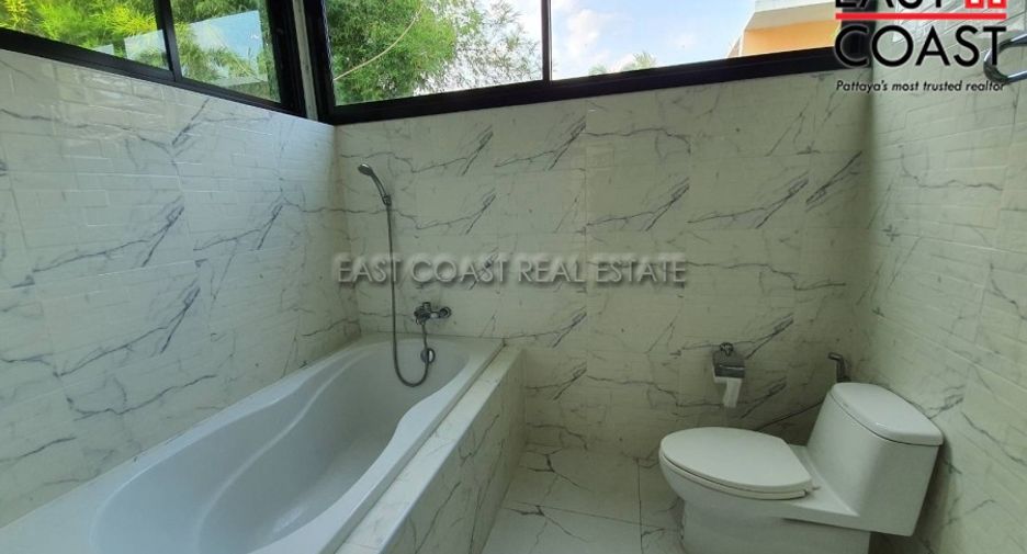 À vendre et à louer 3 chambres maison à Bang Lamung, Chonburi