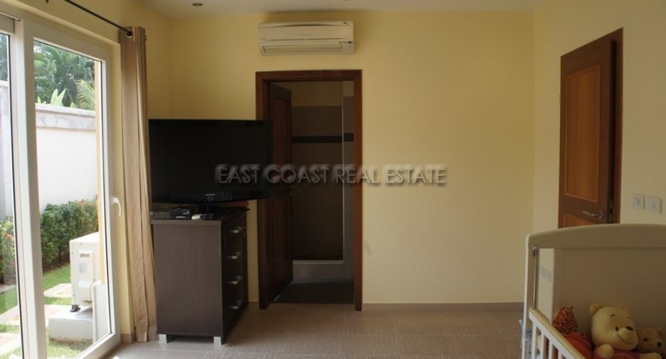 Haus zur Miete mit 3 Zimmer in Bang Lamung, Chonburi